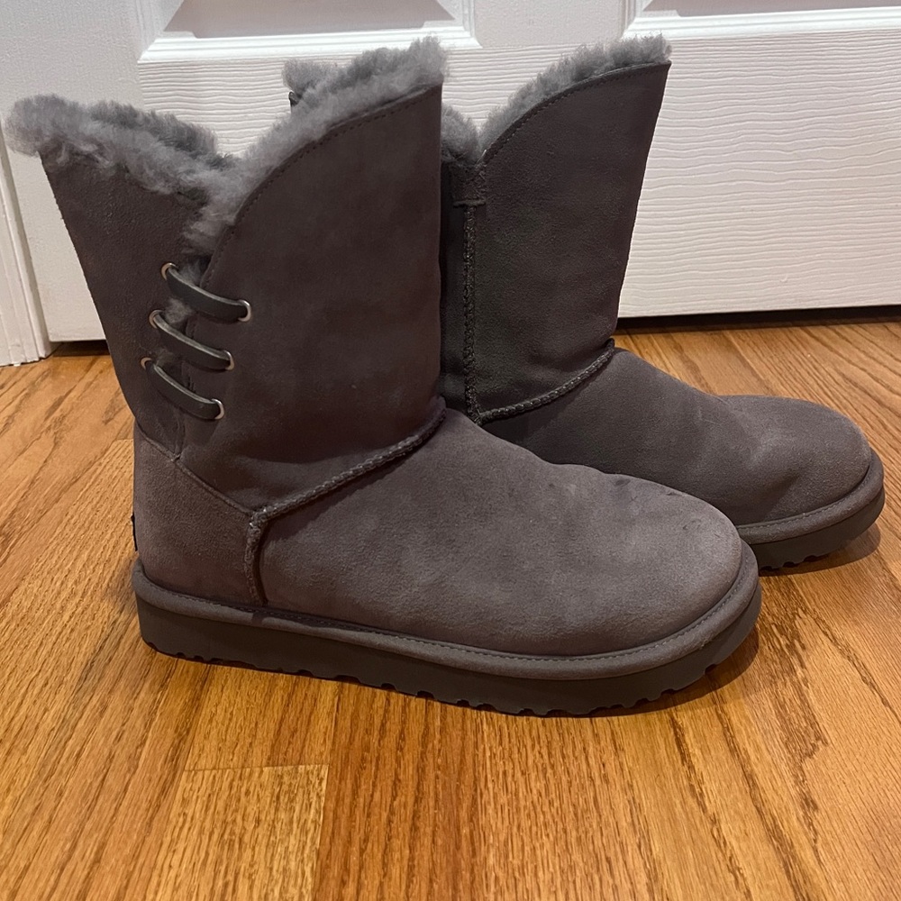 Womens Uggs Constantine Boots with Three Laces Size 9
